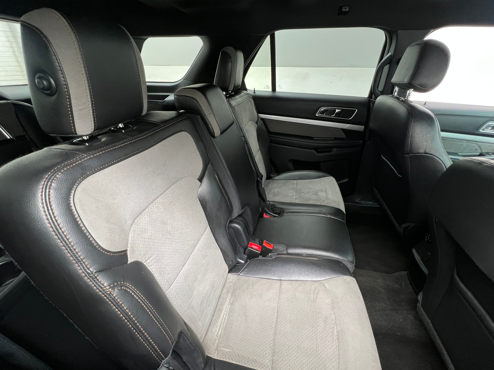 Thumbnail: 2017 Ford Explorer - 6