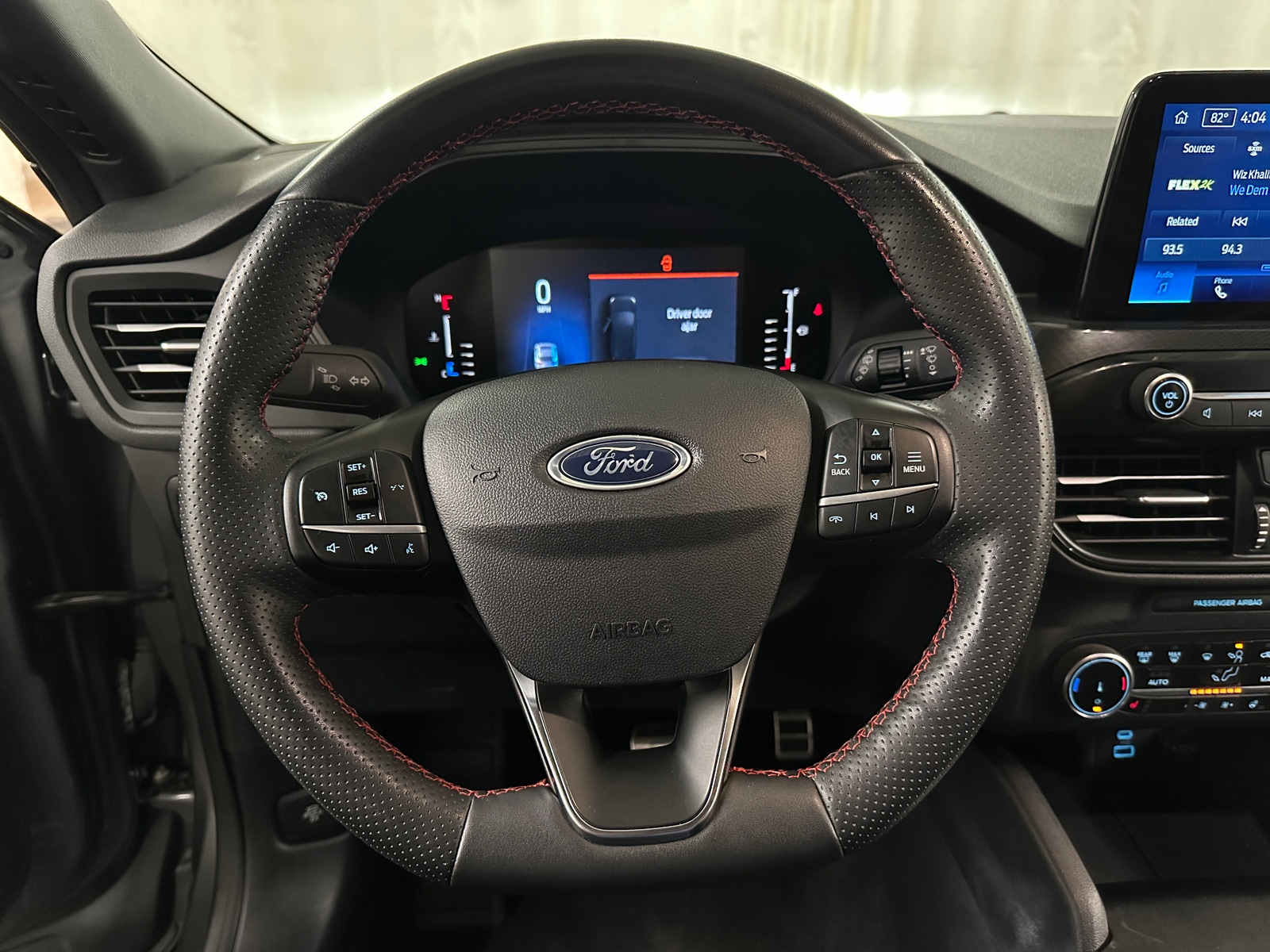 Thumbnail: 2023 Ford Escape - 5