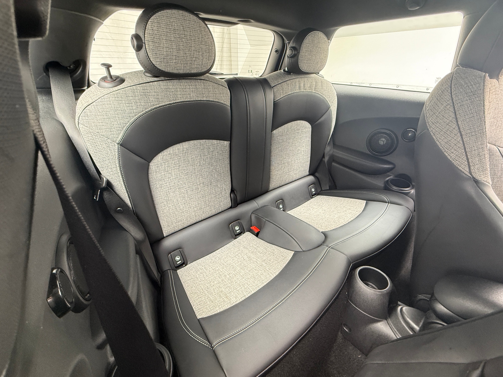 Thumbnail: 2022 MINI Cooper Hardtop - 5