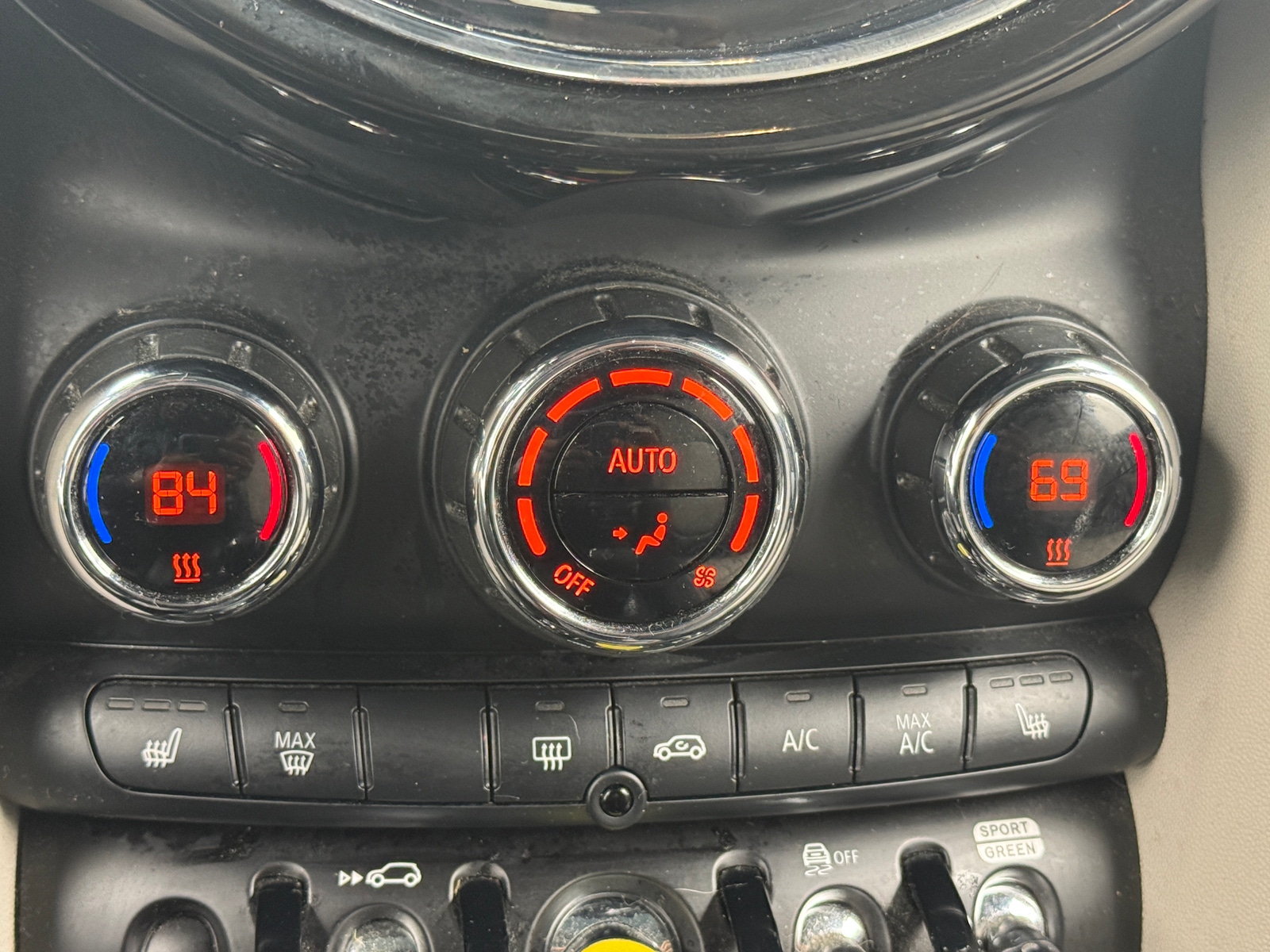 Thumbnail: 2022 MINI Cooper Hardtop - 3