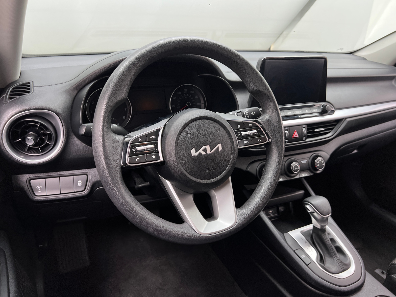 Thumbnail: 2024 Kia Forte - 5