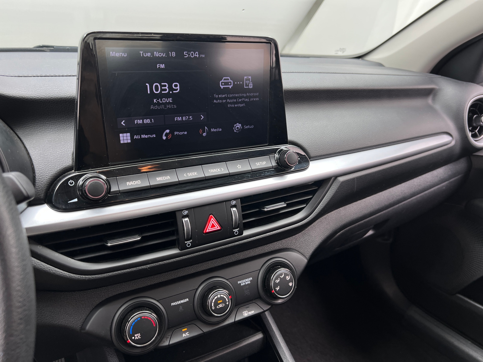 Thumbnail: 2024 Kia Forte - 4