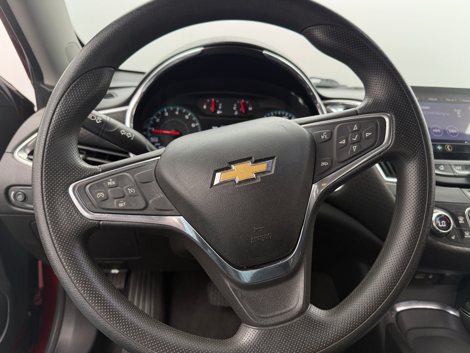 Thumbnail: 2020 Chevrolet Malibu - 5