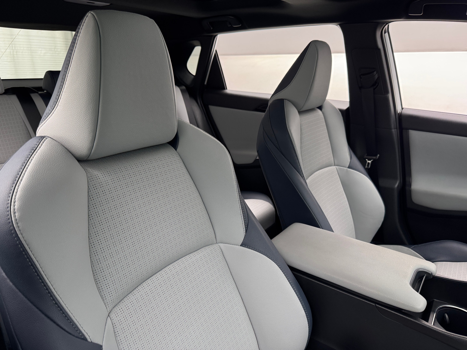 Thumbnail: 2023 Subaru Solterra - 2