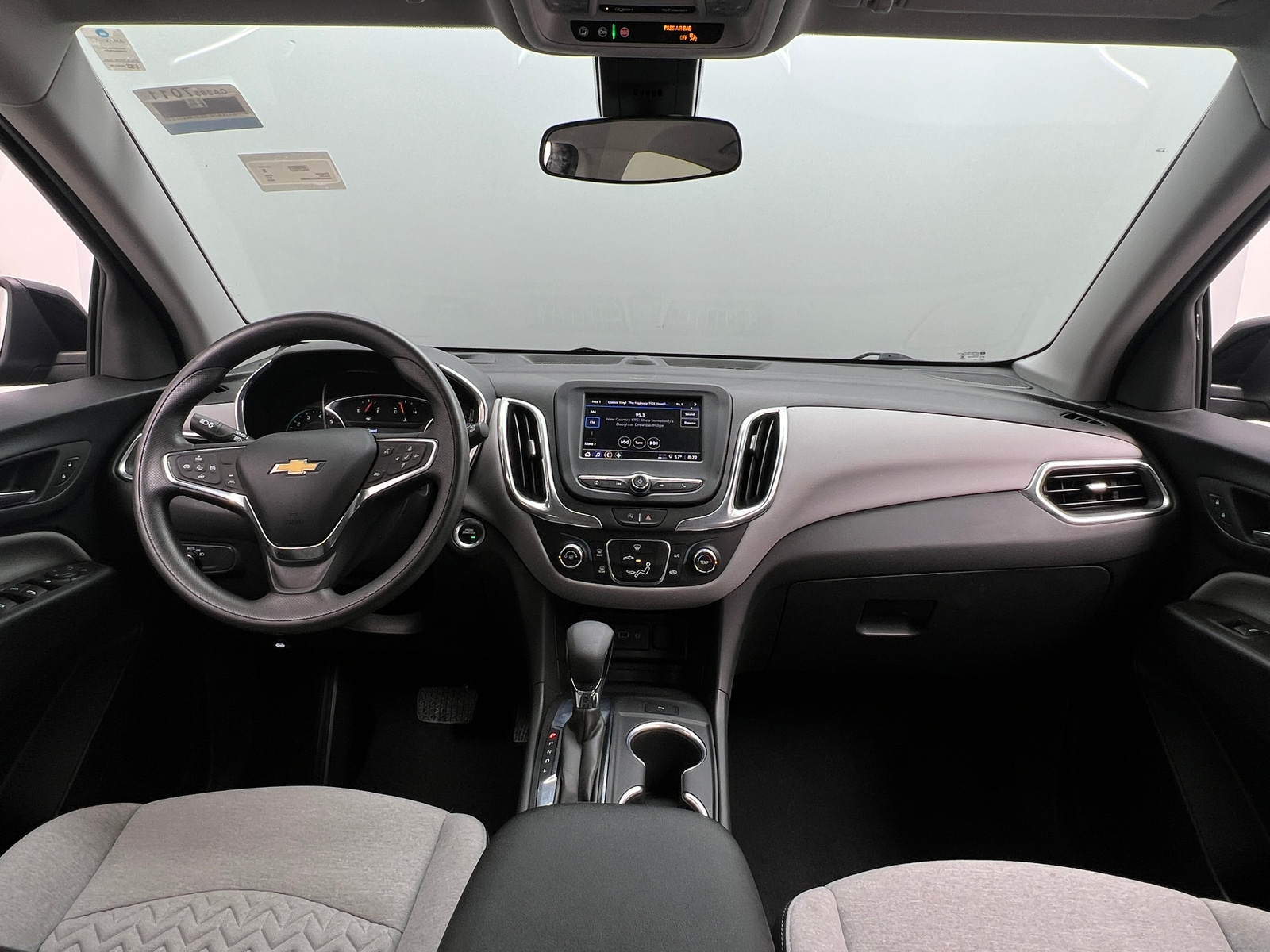 Thumbnail: 2023 Chevrolet Equinox - 3