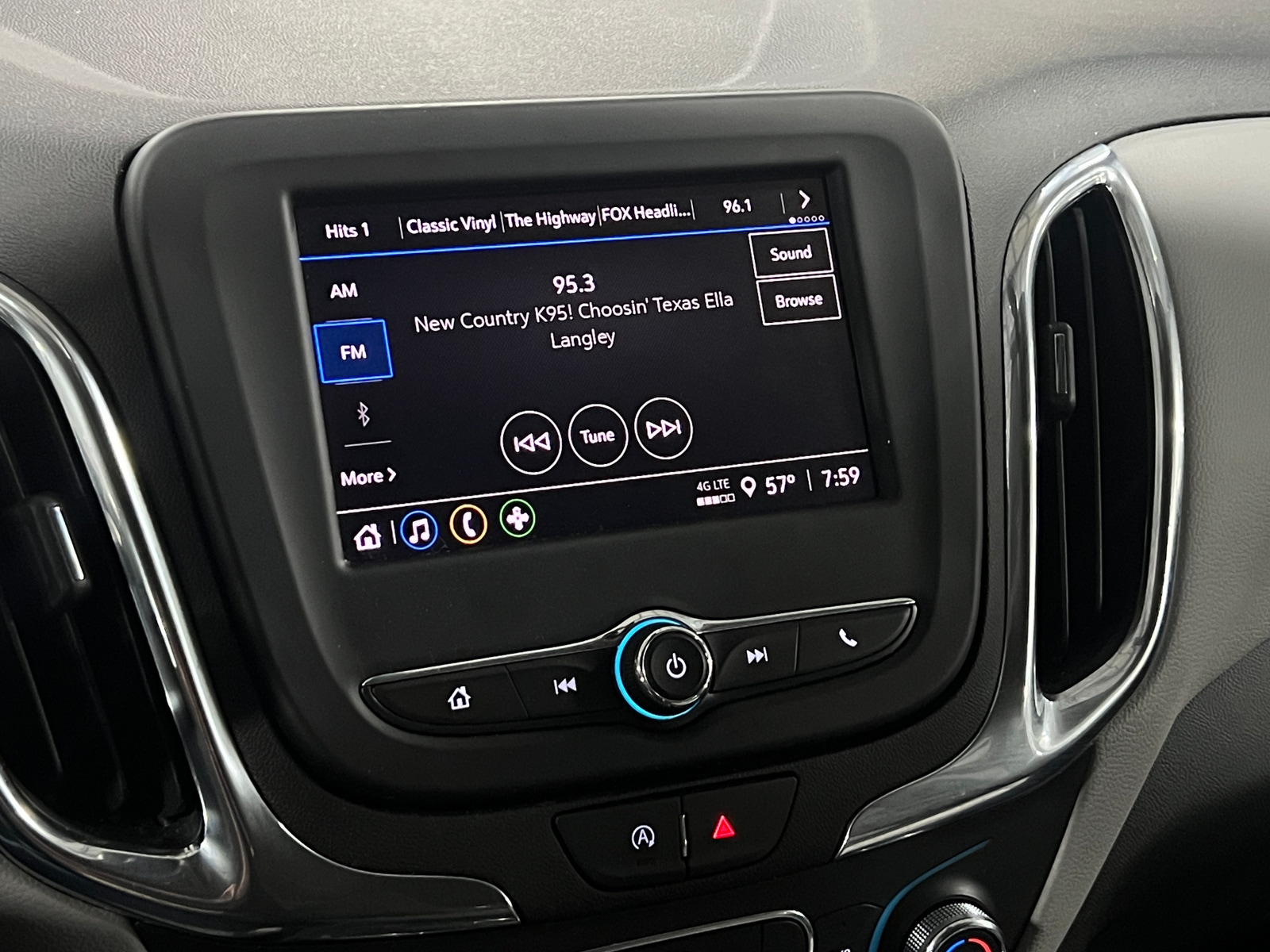 Thumbnail: 2023 Chevrolet Equinox - 4