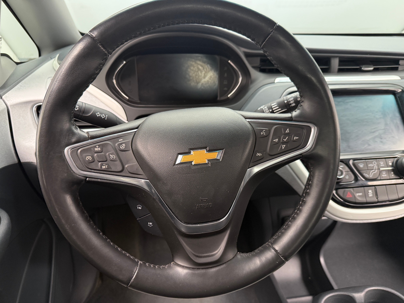 Thumbnail: 2017 Chevrolet Bolt EV - 5