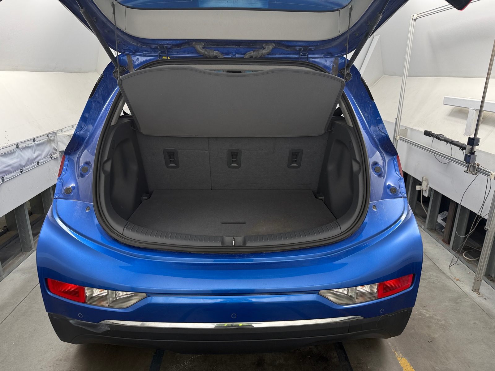 Thumbnail: 2017 Chevrolet Bolt EV - 7