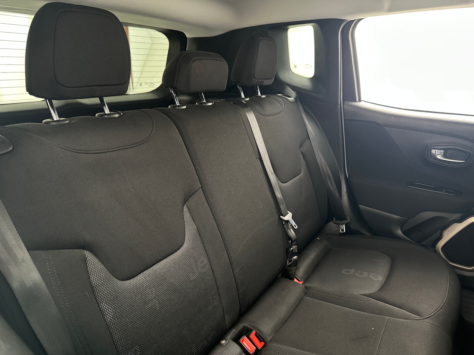 Thumbnail: 2017 Jeep Renegade - 6