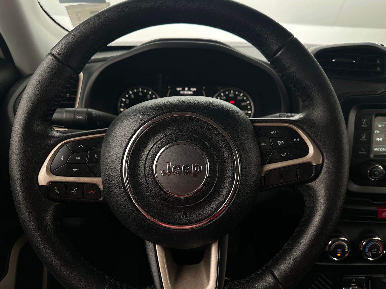 Thumbnail: 2017 Jeep Renegade - 5