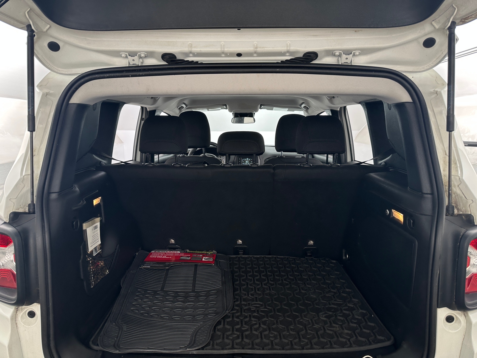 Thumbnail: 2017 Jeep Renegade - 7