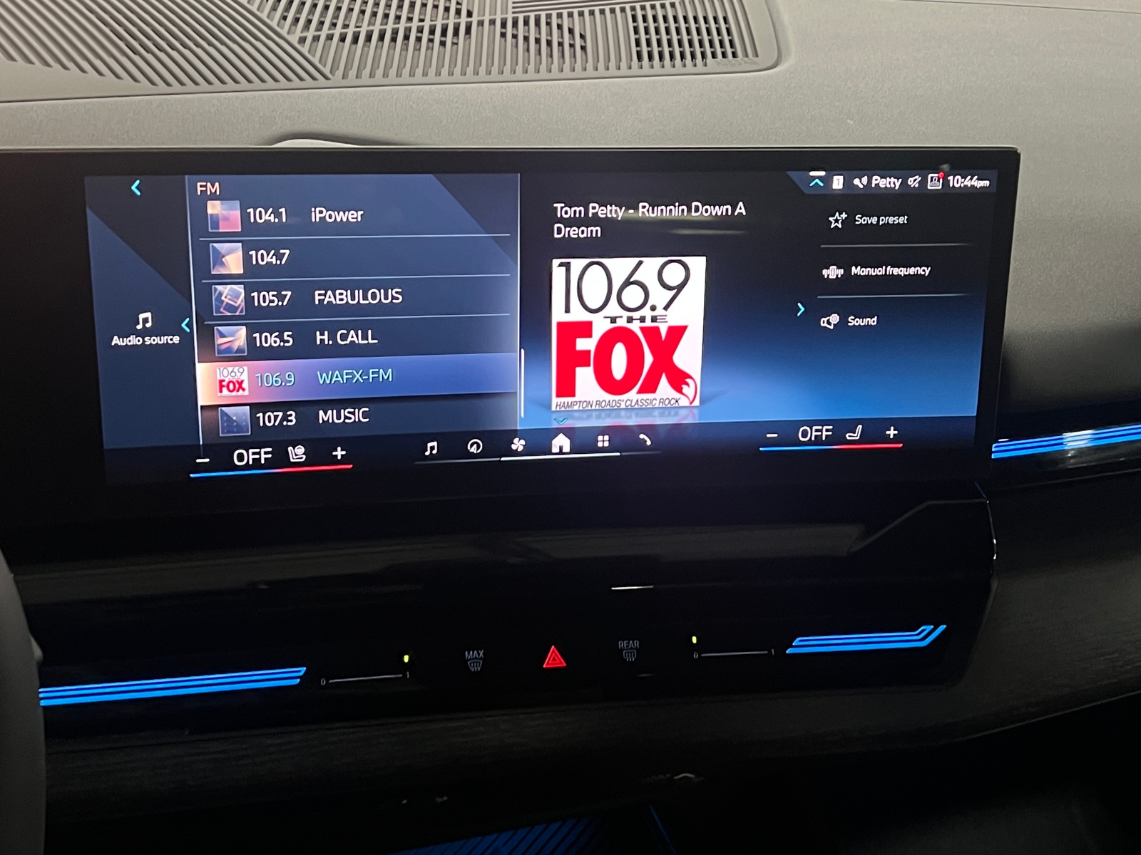 Thumbnail: 2025 BMW 5 Series - 3