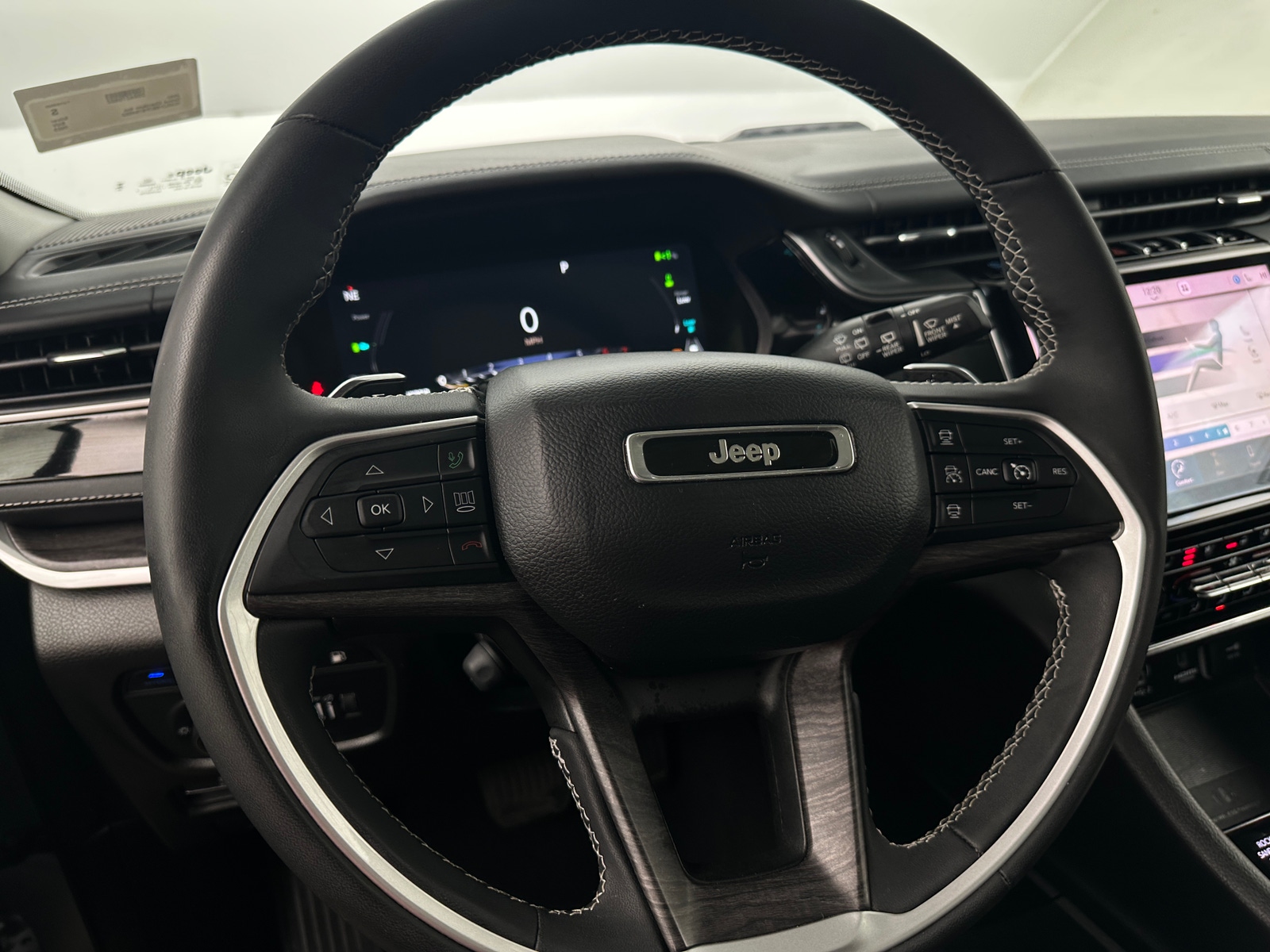 Thumbnail: 2023 Jeep Grand Cherokee - 4