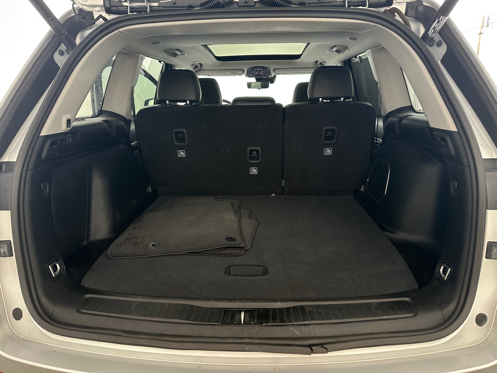 Thumbnail: 2023 Jeep Grand Cherokee - 6