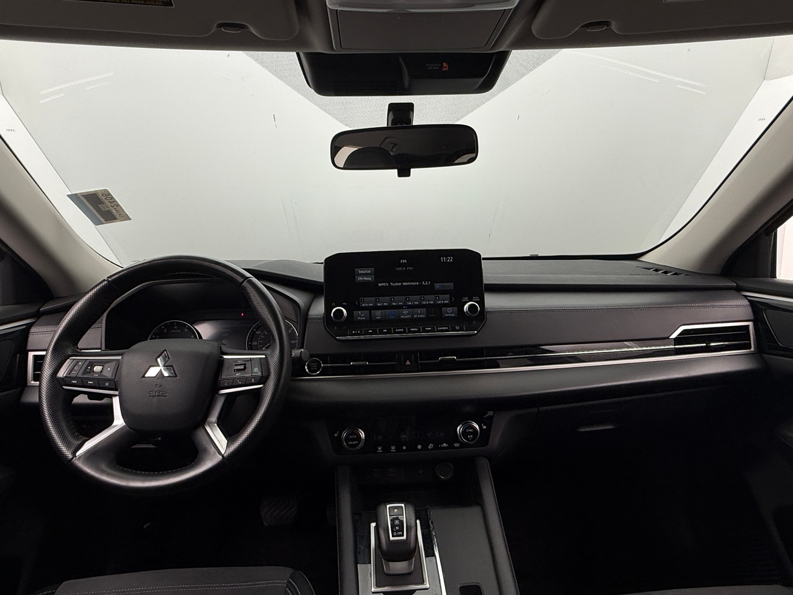 Thumbnail: 2024 Mitsubishi Outlander - 3