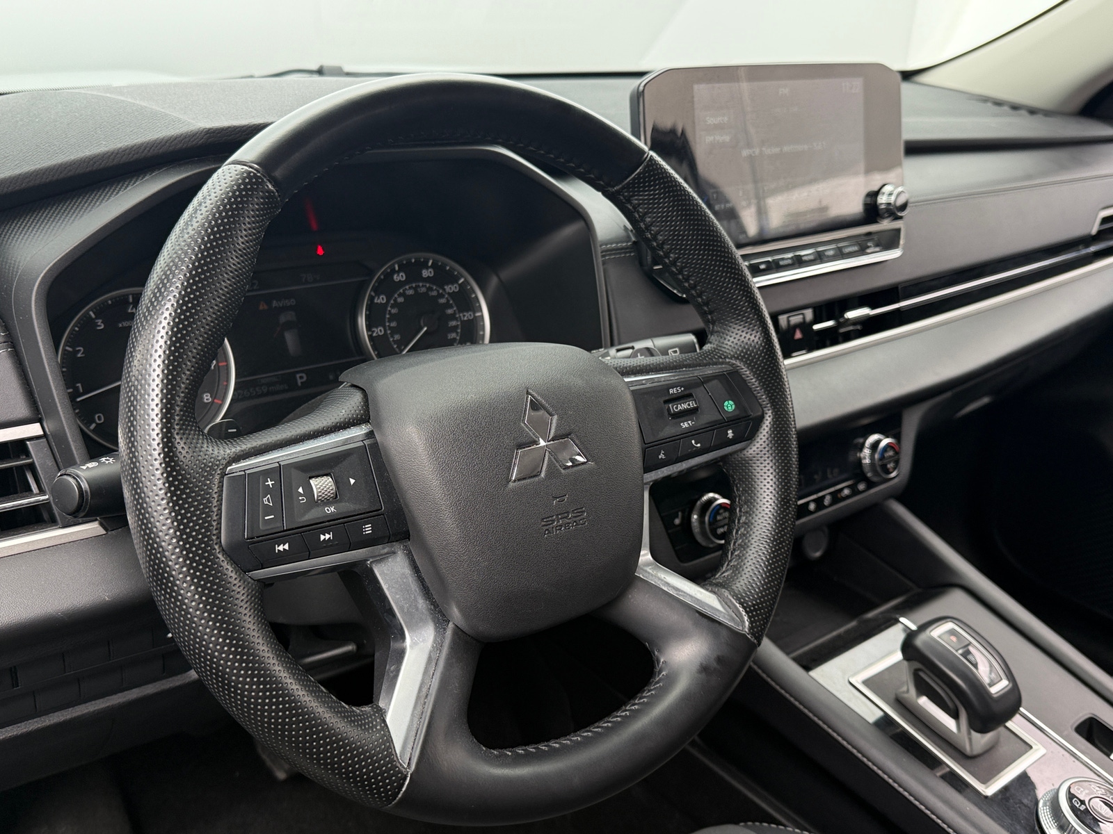 Thumbnail: 2024 Mitsubishi Outlander - 5