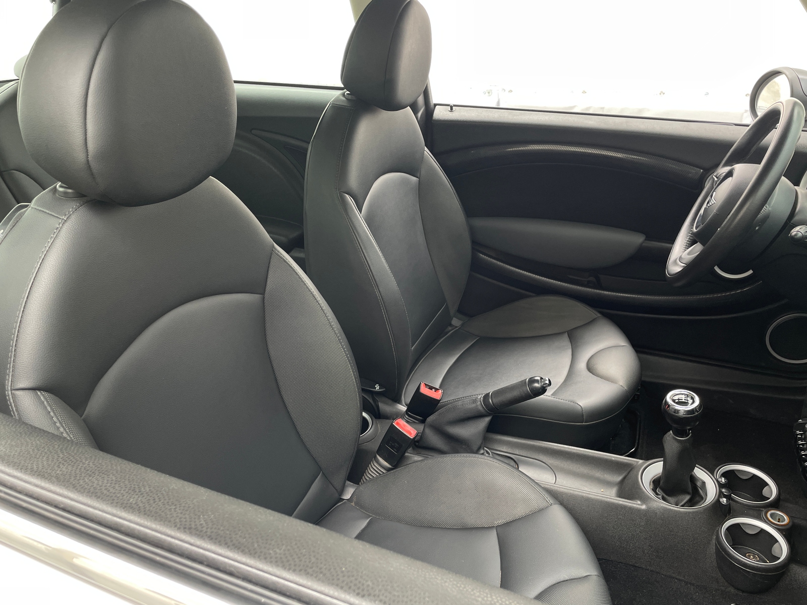 Thumbnail: 2011 MINI Cooper Hardtop - 2