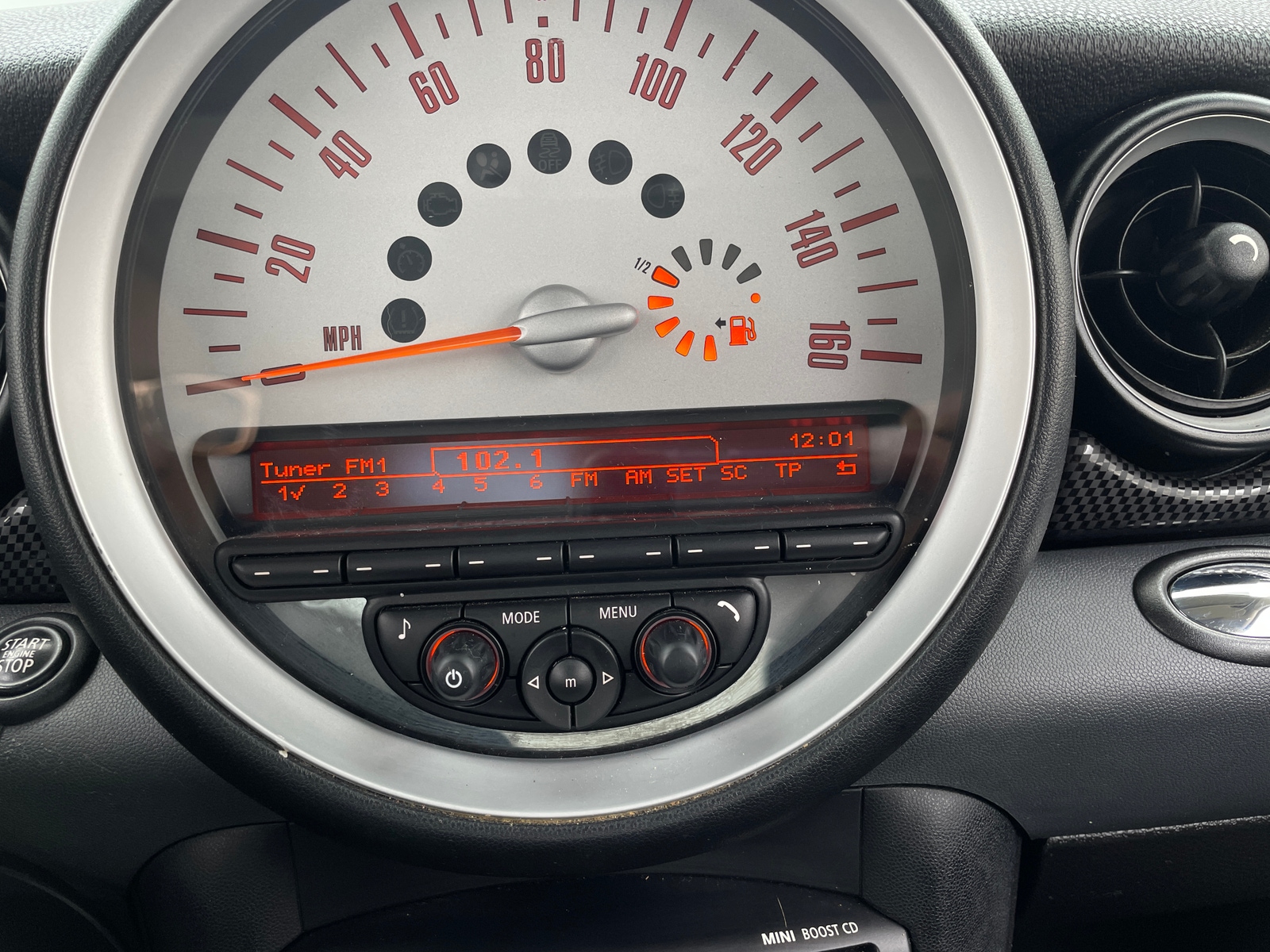 Thumbnail: 2011 MINI Cooper Hardtop - 4