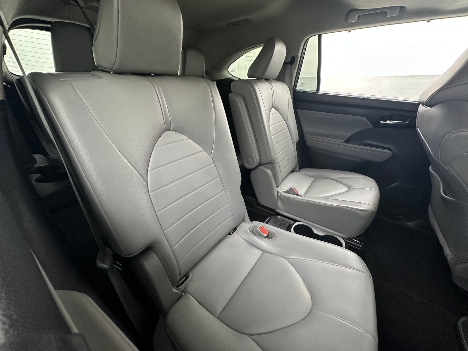 Thumbnail: 2021 Toyota Highlander - 5