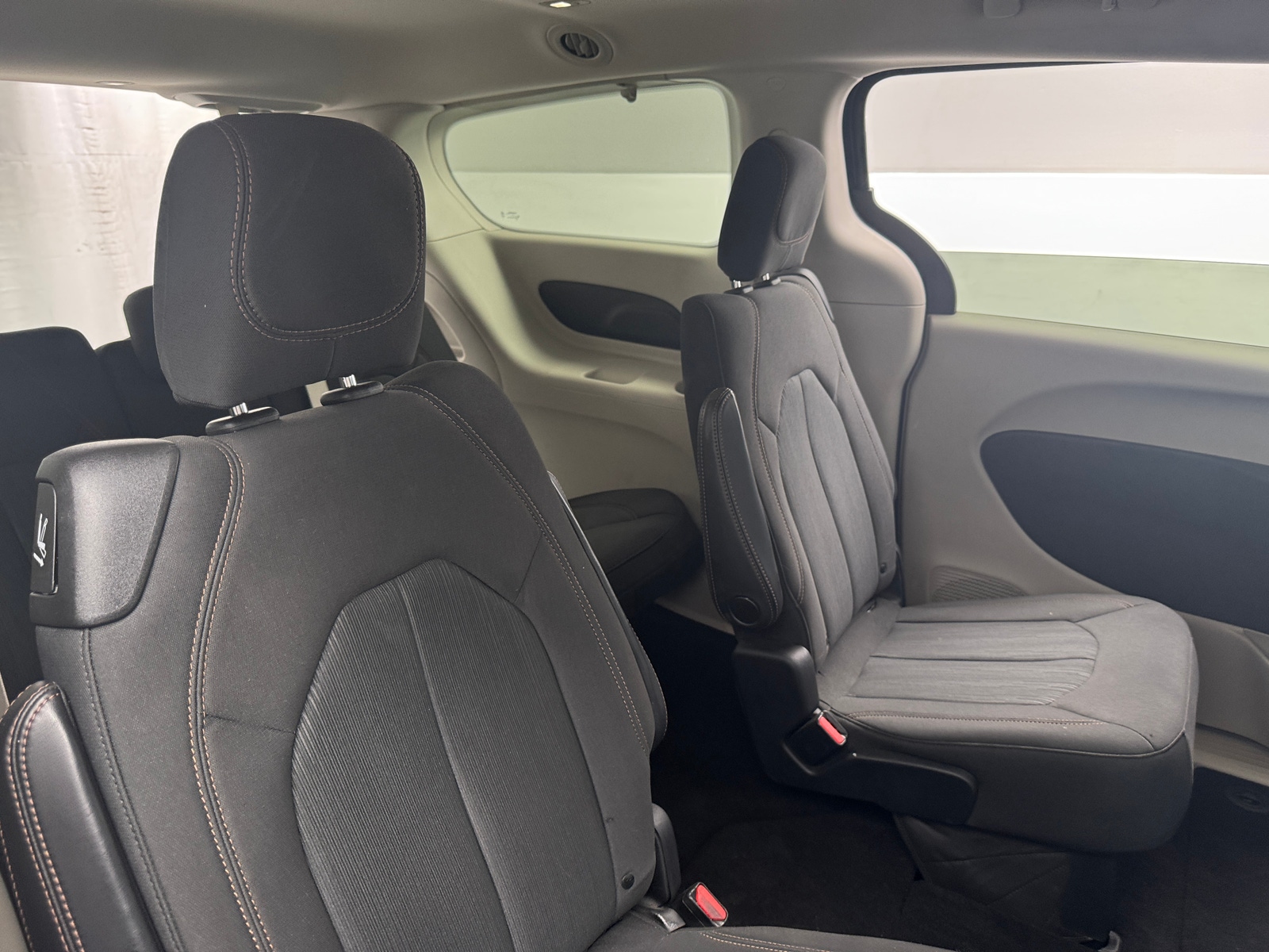 Thumbnail: 2019 Chrysler Pacifica - 6