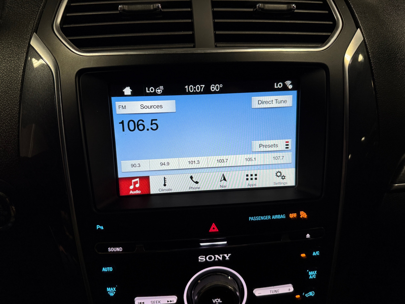 Thumbnail: 2018 Ford Explorer - 3