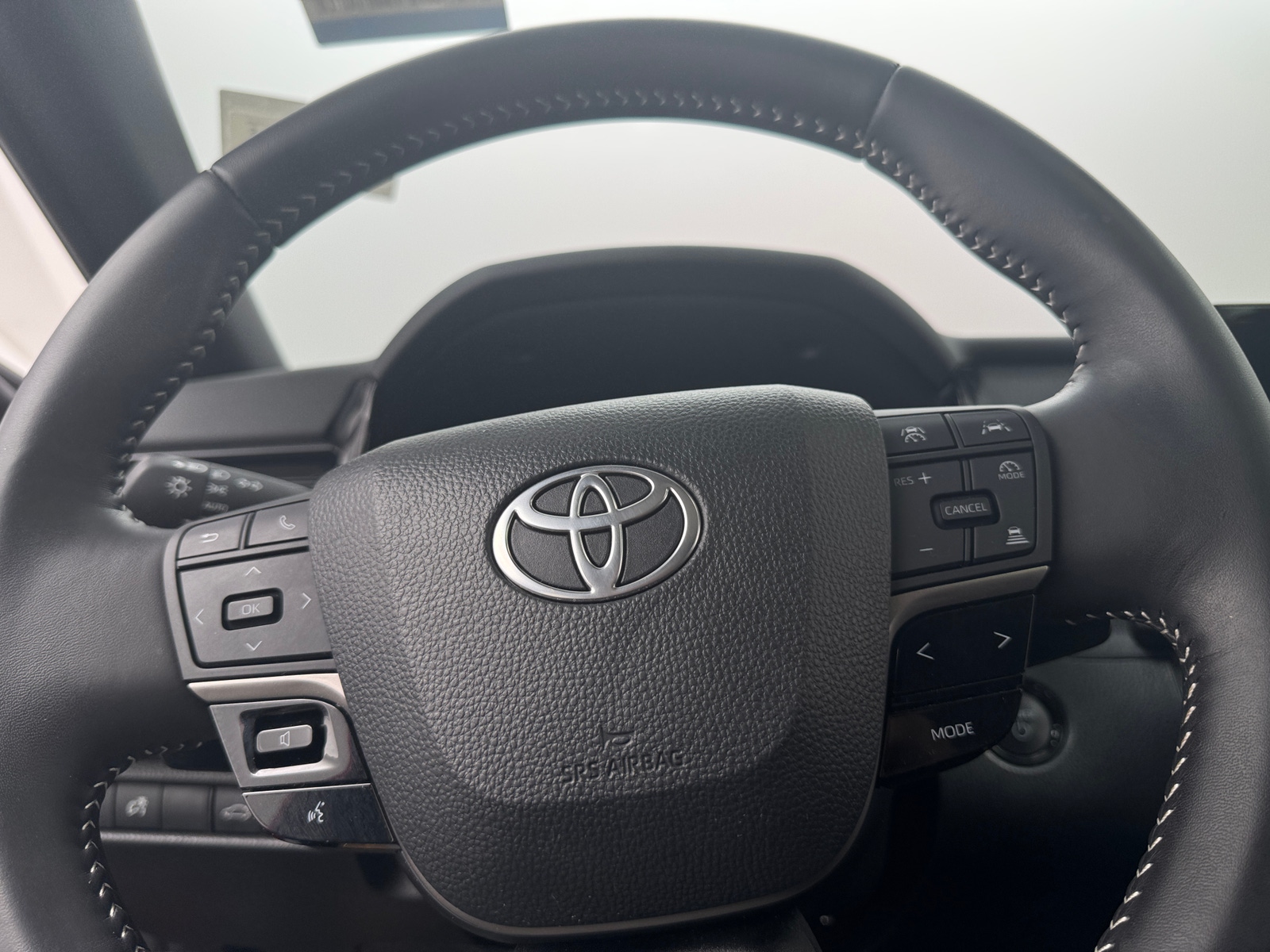 Thumbnail: 2025 Toyota Camry - 4