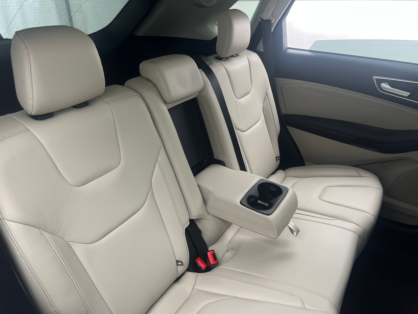 Thumbnail: 2022 Ford Edge - 5