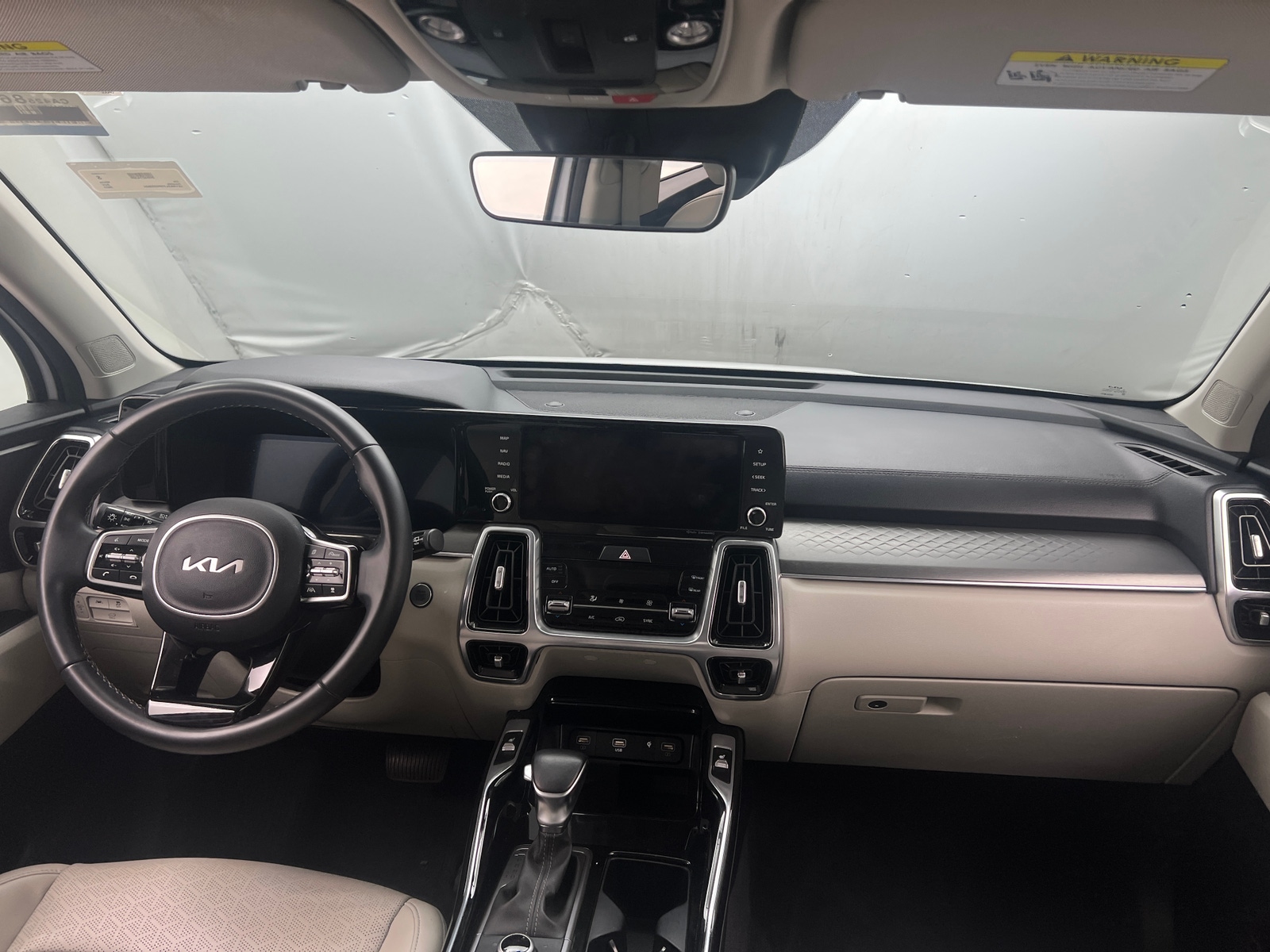 Thumbnail: 2023 Kia Sorento - 2