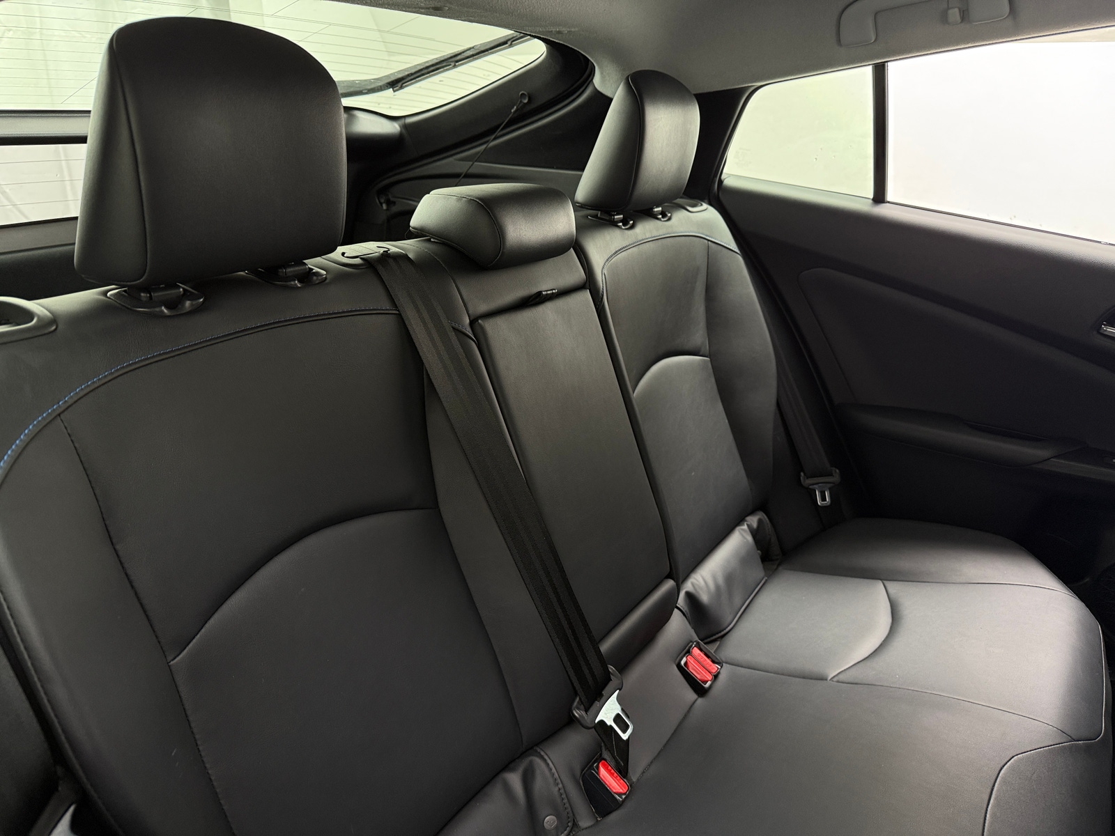 Thumbnail: 2018 Toyota Prius - 6