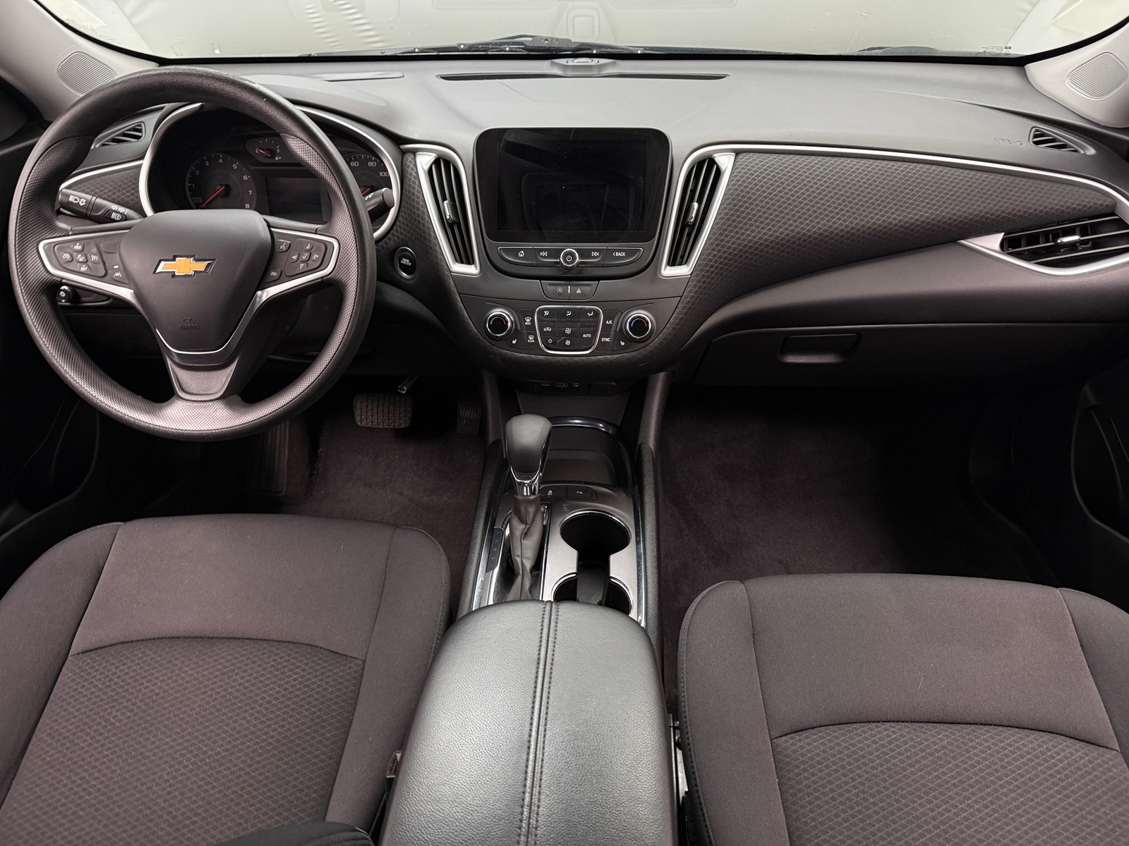 Thumbnail: 2023 Chevrolet Malibu - 3