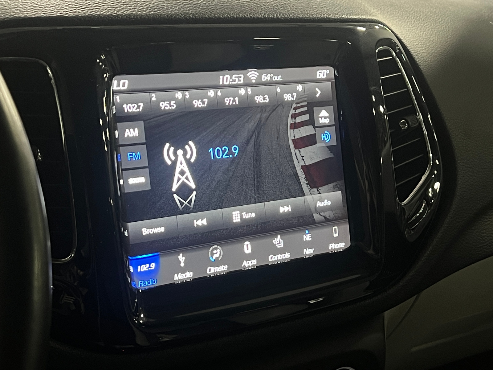 Thumbnail: 2019 Jeep Compass - 3