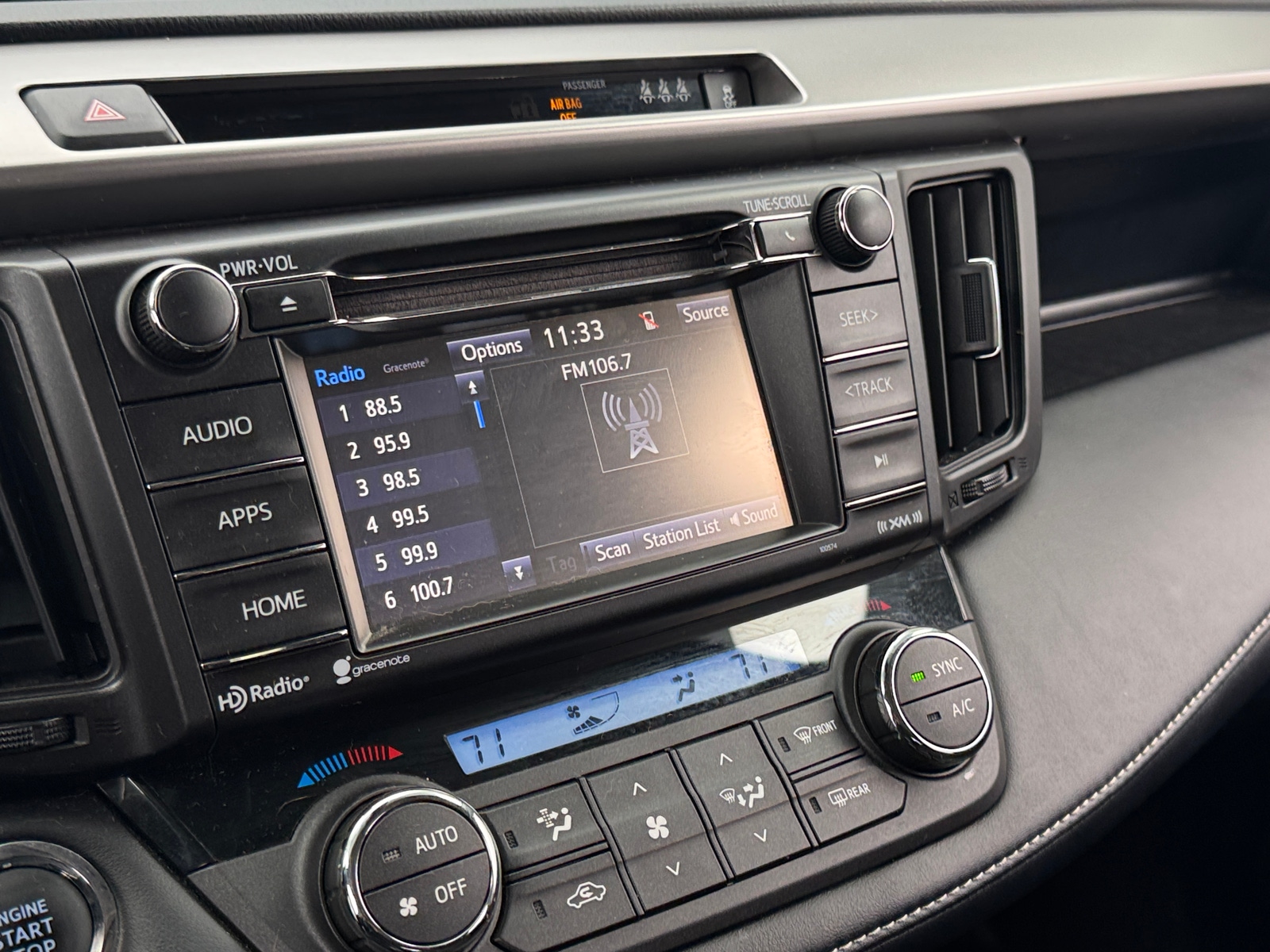 Thumbnail: 2018 Toyota RAV4 - 4