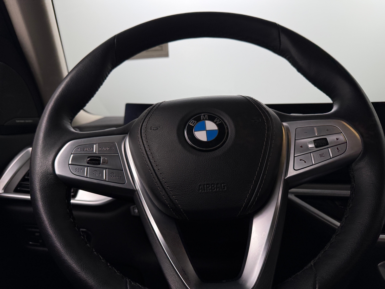 Thumbnail: 2023 BMW X7 - 4