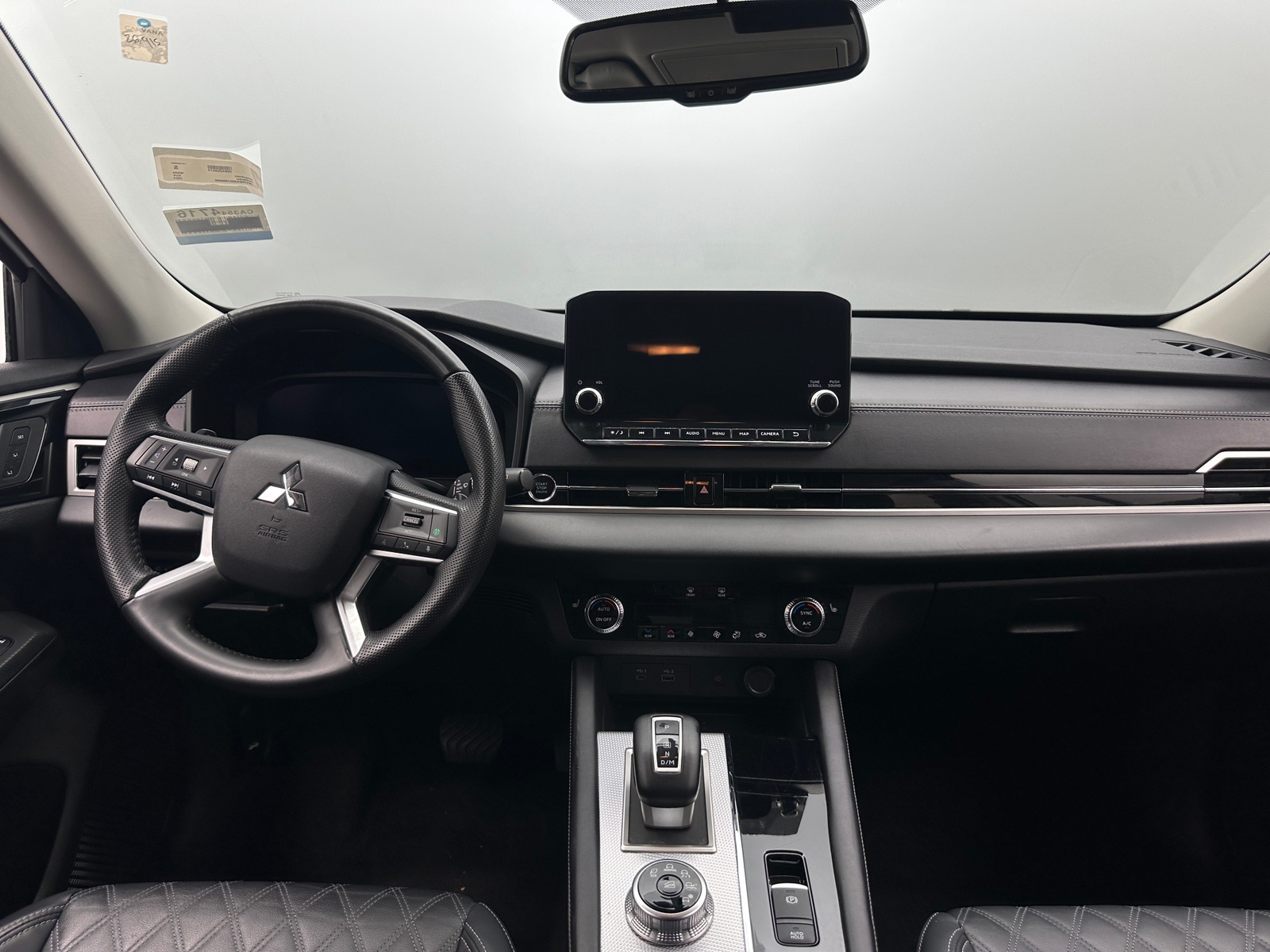 Thumbnail: 2024 Mitsubishi Outlander - 2