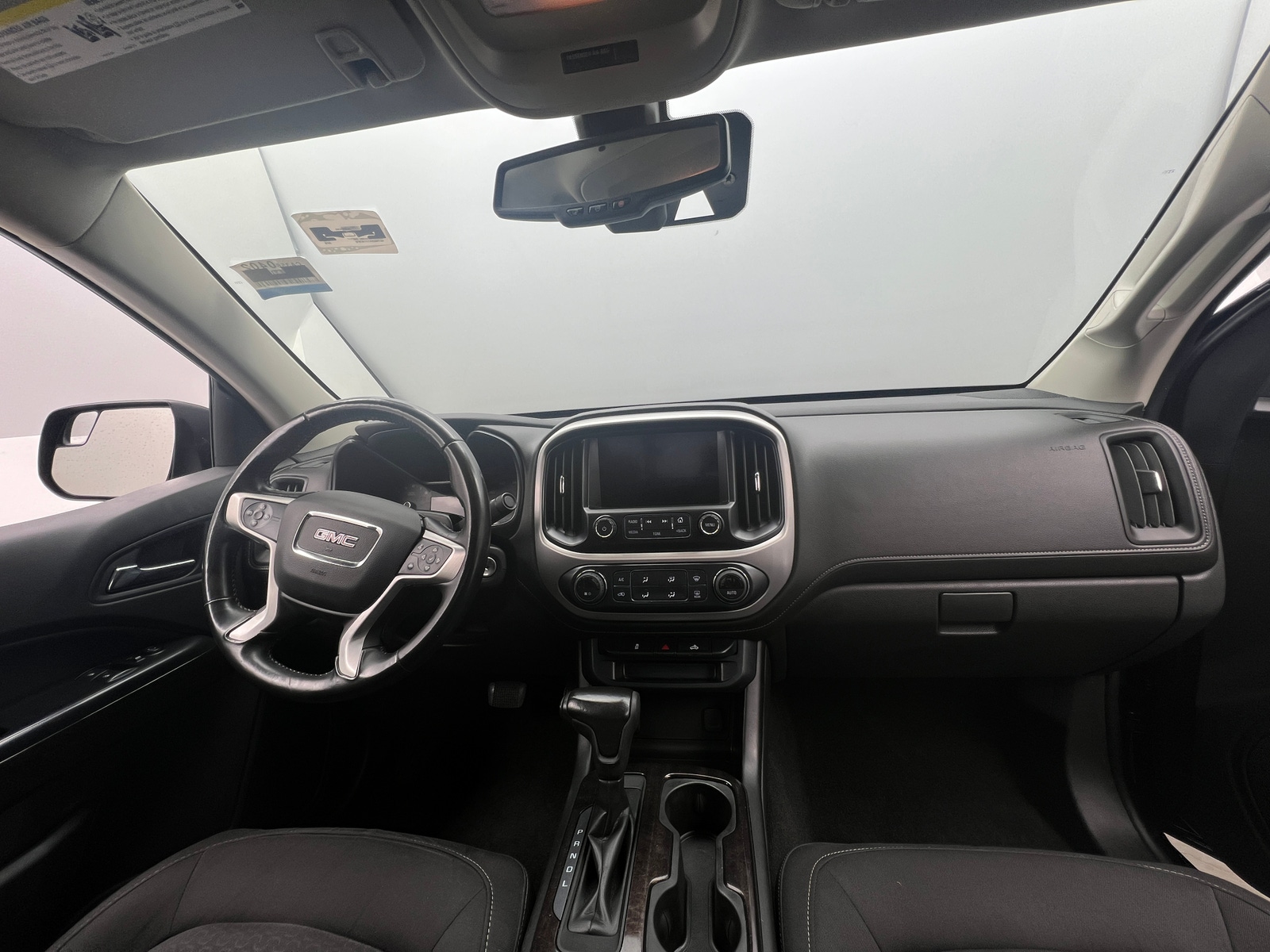 Thumbnail: 2018 GMC Canyon - 3