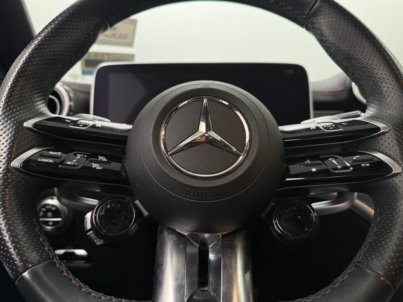 Thumbnail: 2023 Mercedes-Benz C-Class - 4