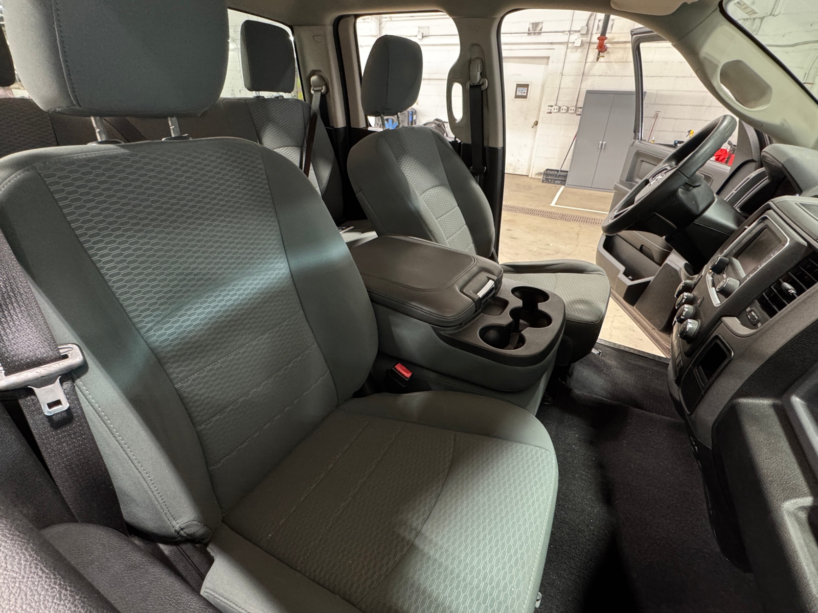 Thumbnail: 2019 RAM 1500 Classic - 2