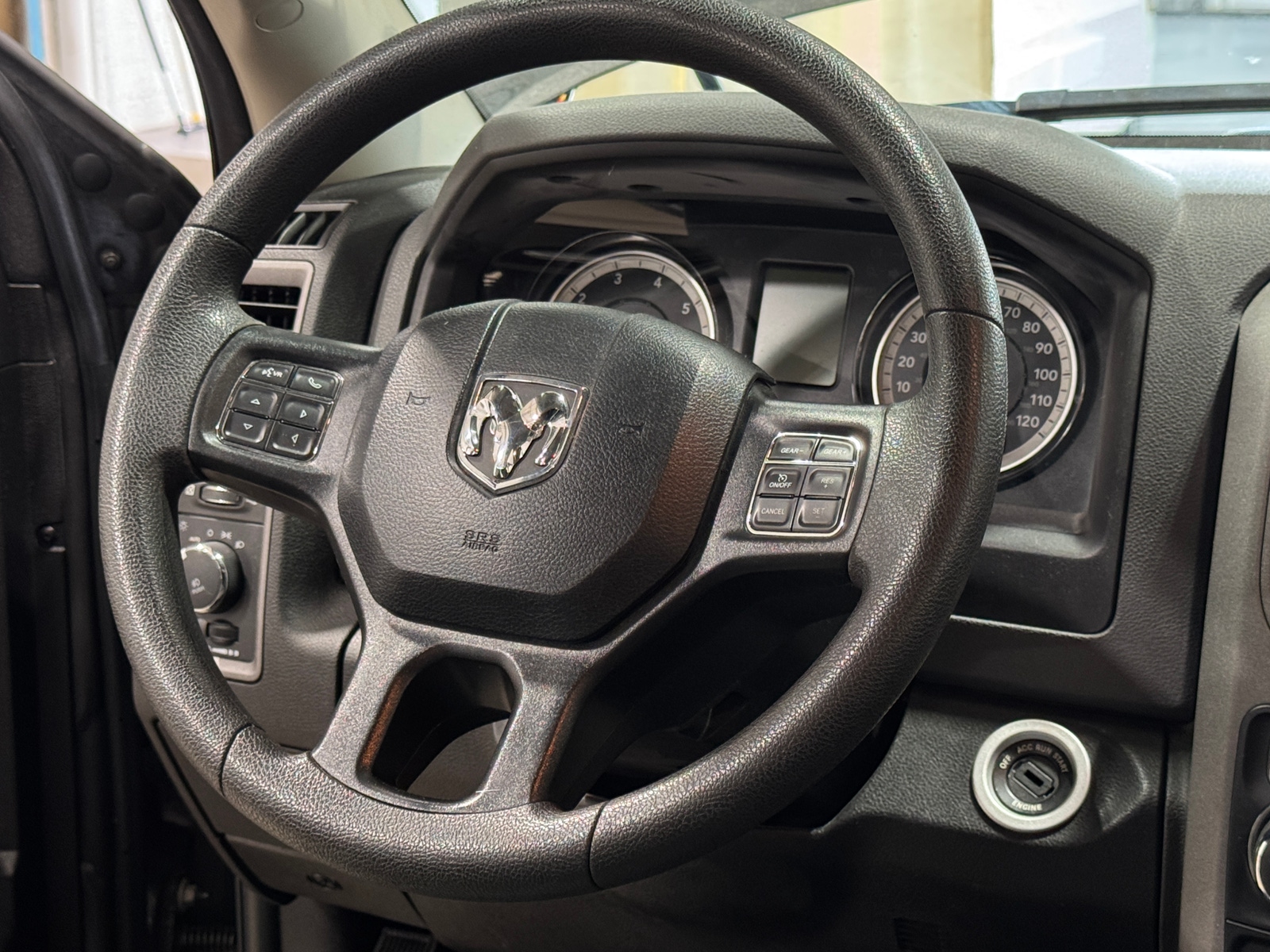 Thumbnail: 2019 RAM 1500 Classic - 5