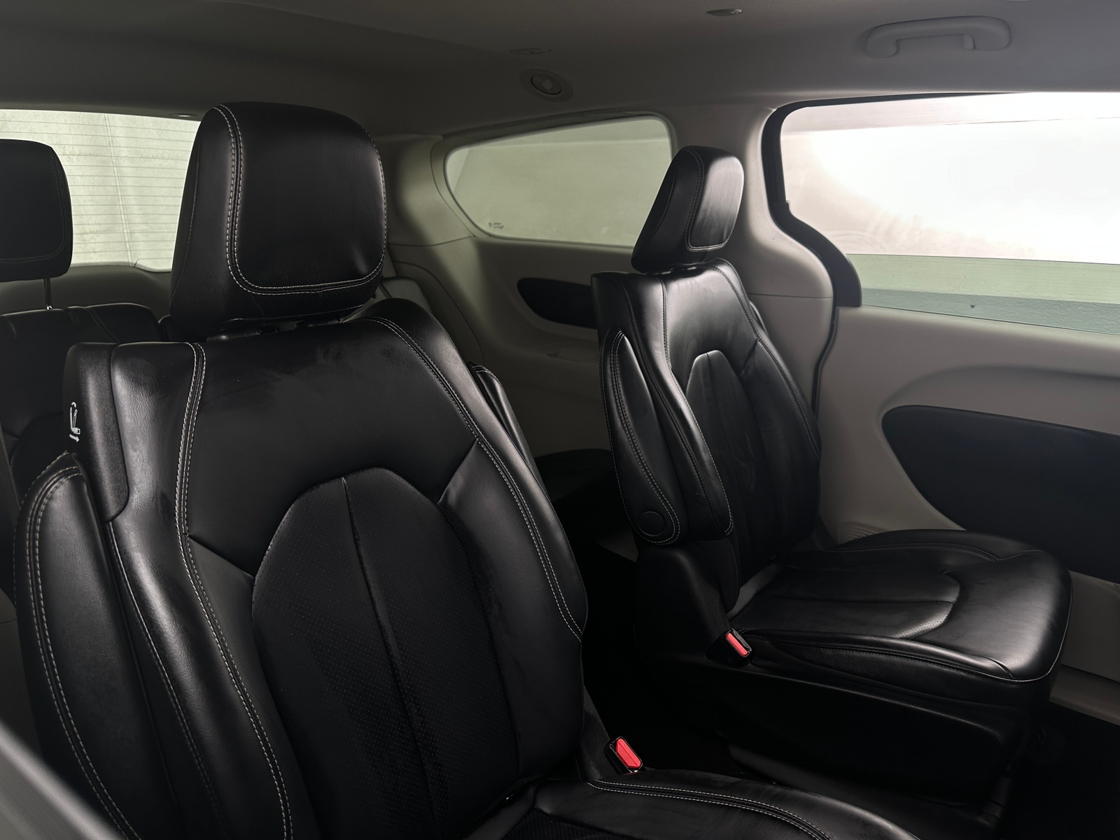 Thumbnail: 2023 Chrysler Pacifica - 5