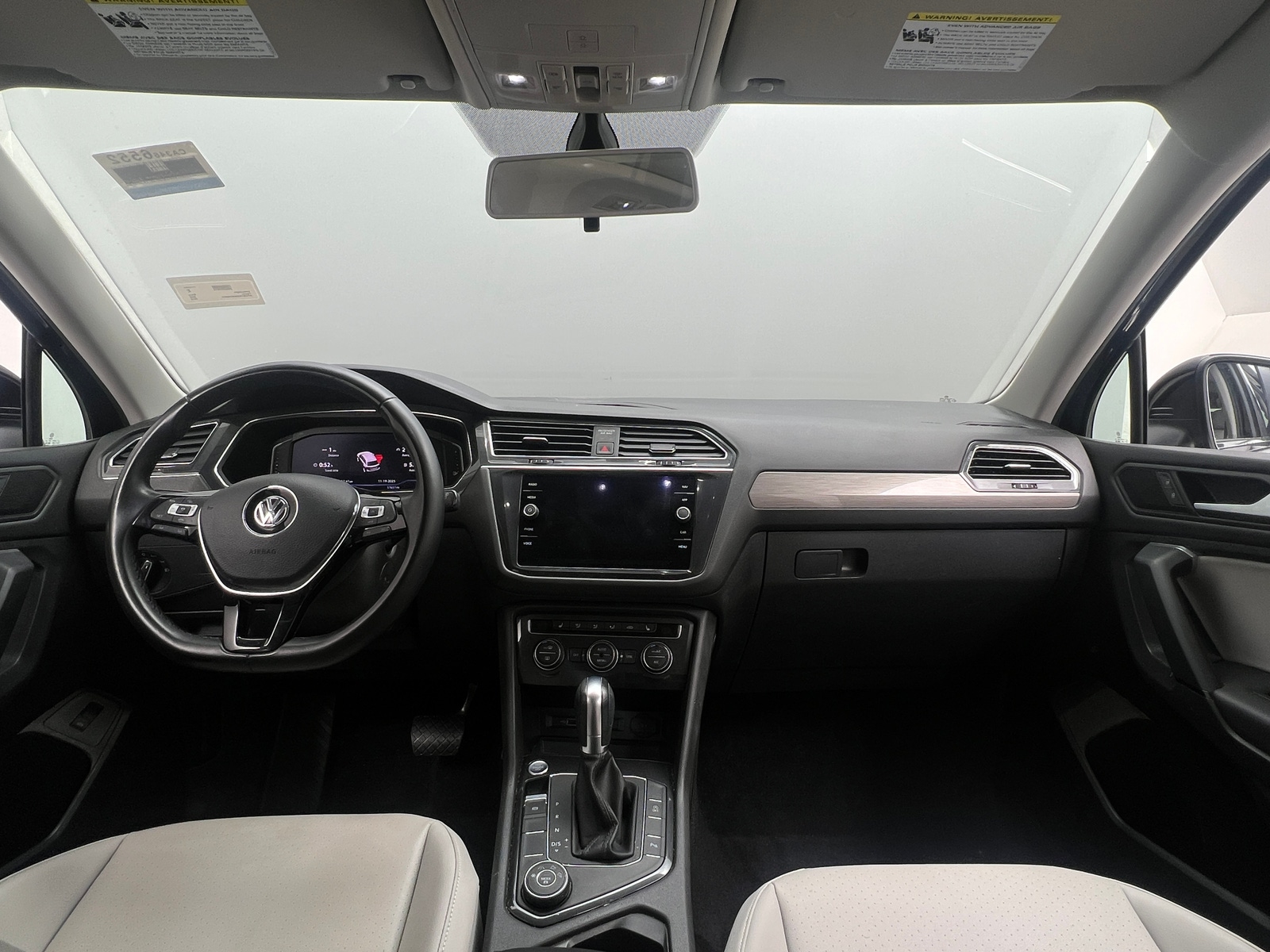 Thumbnail: 2019 Volkswagen Tiguan - 2