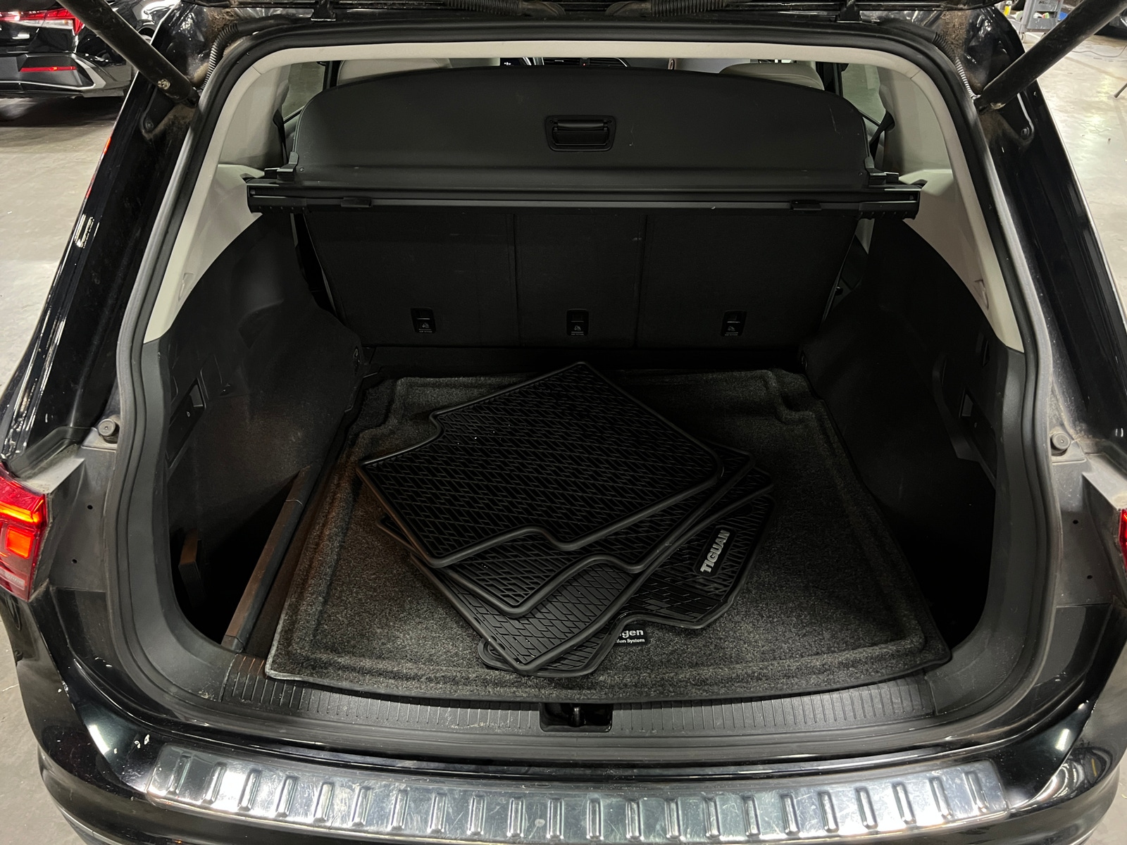 Thumbnail: 2019 Volkswagen Tiguan - 6