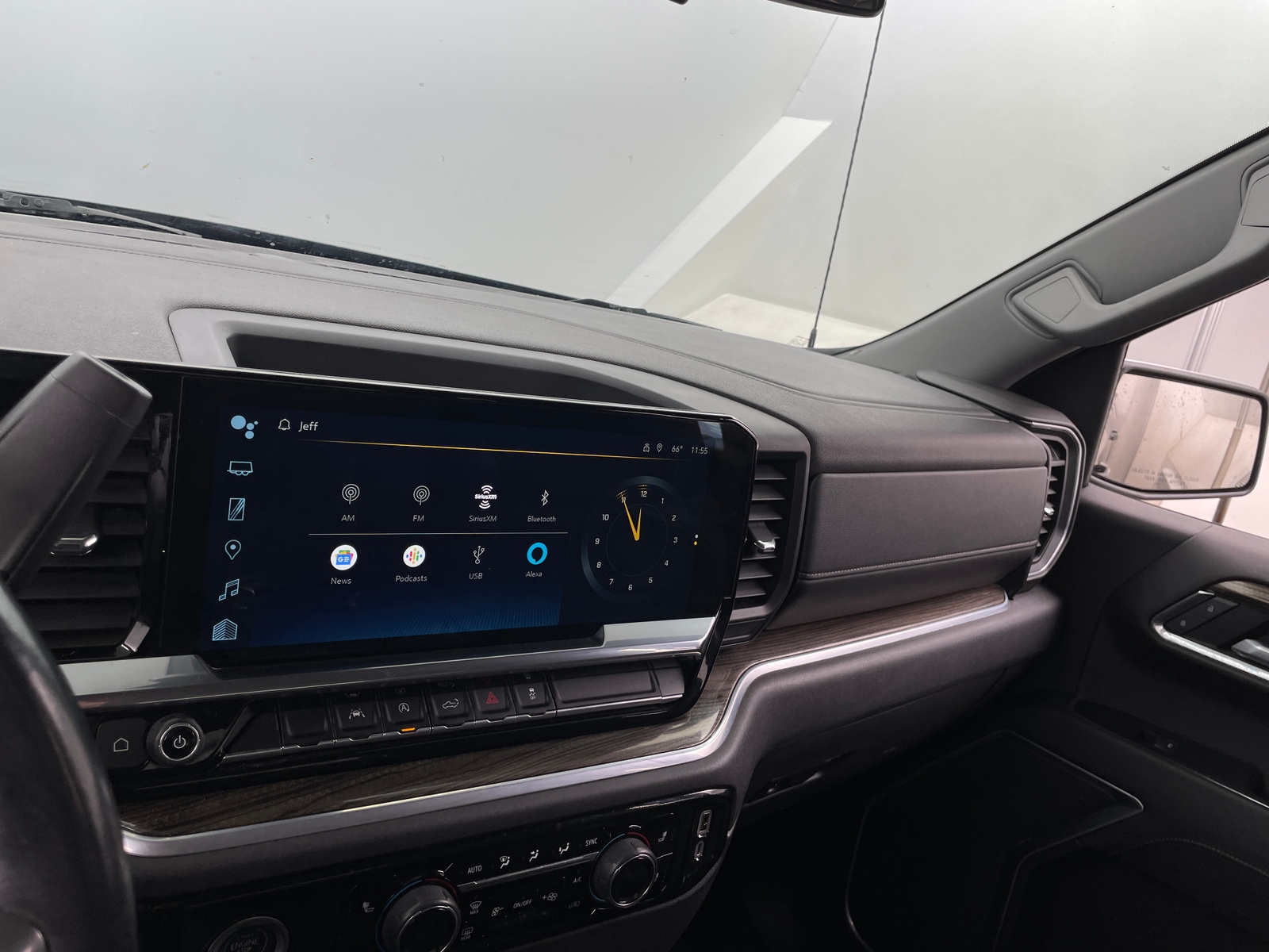 Thumbnail: 2022 Chevrolet Silverado 1500 - 4