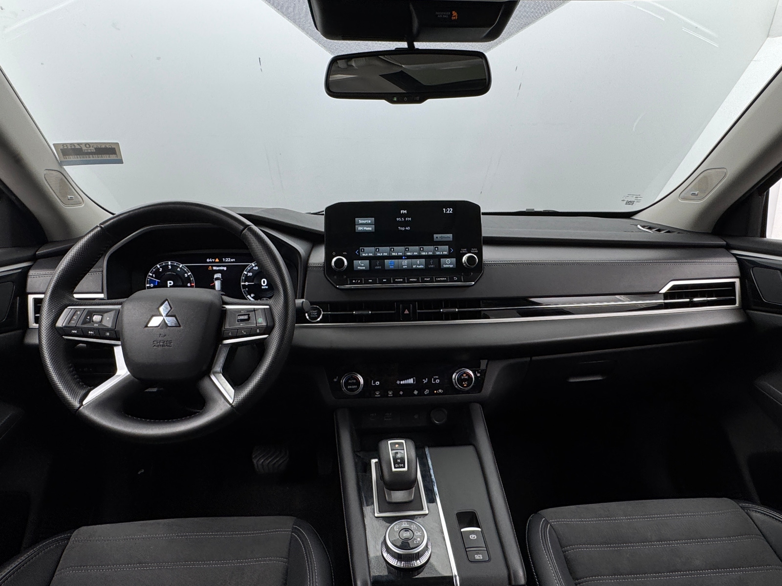 Thumbnail: 2024 Mitsubishi Outlander - 2