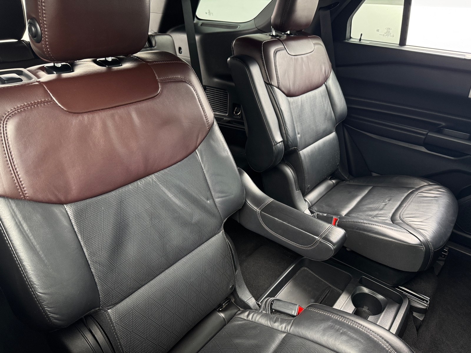 Thumbnail: 2020 Ford Explorer - 5