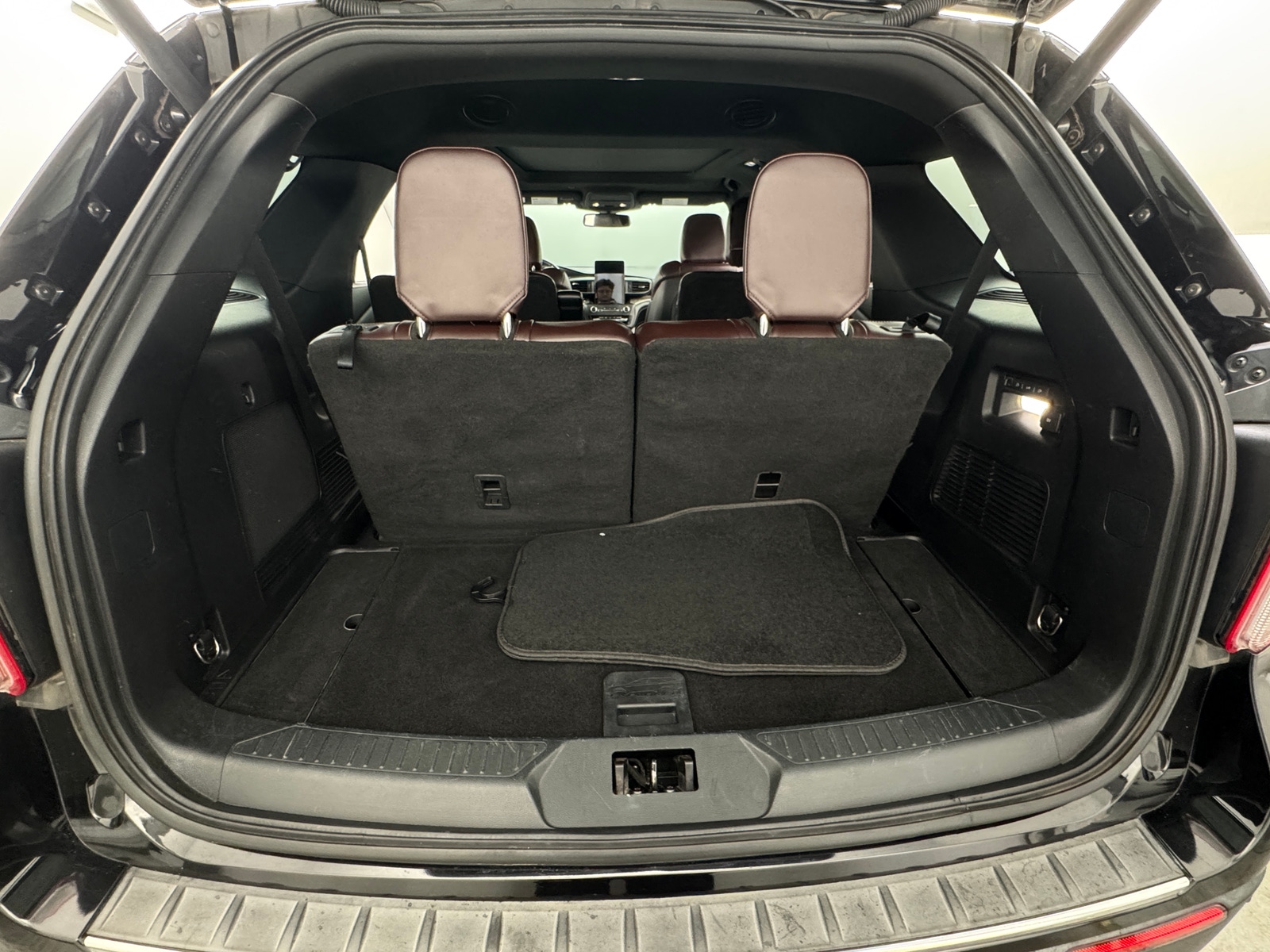 Thumbnail: 2020 Ford Explorer - 6