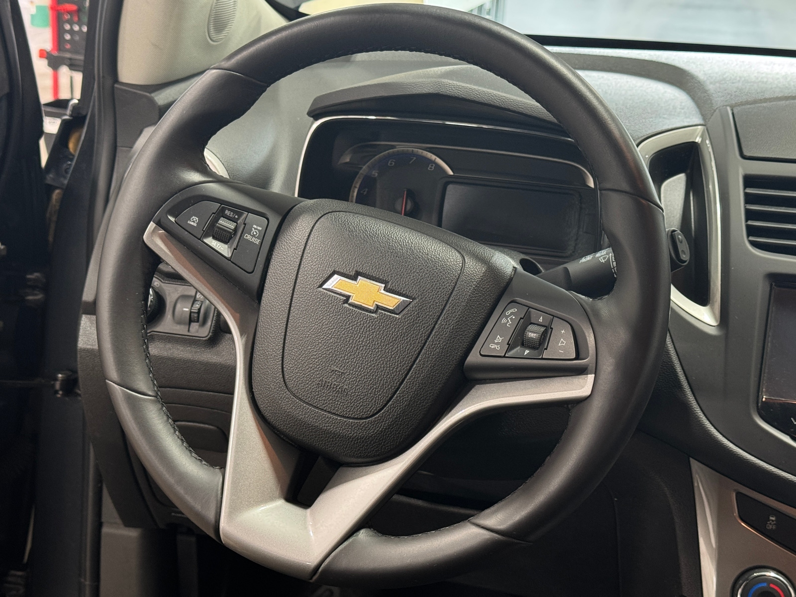 Thumbnail: 2016 Chevrolet Trax - 5