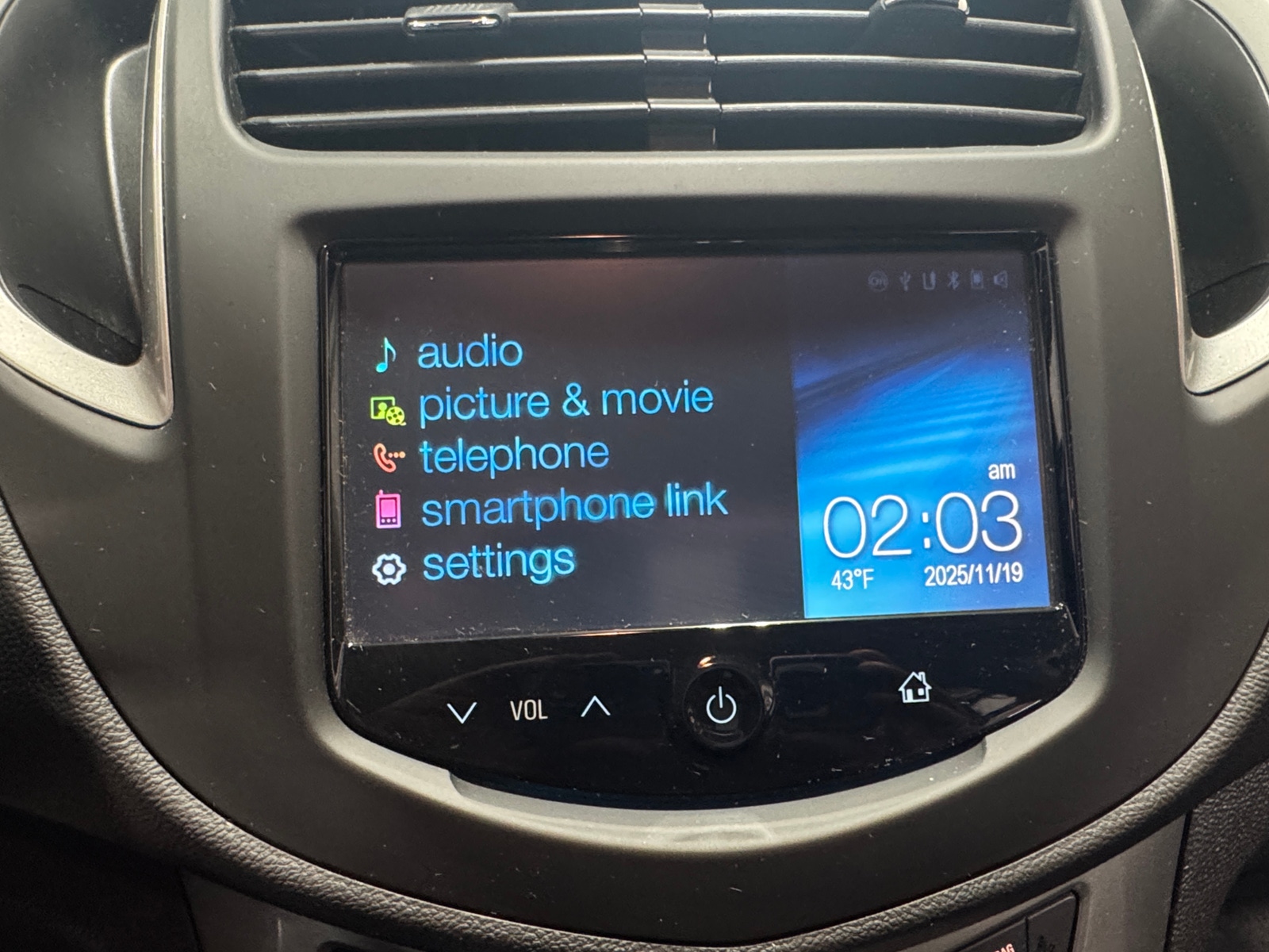 Thumbnail: 2016 Chevrolet Trax - 4