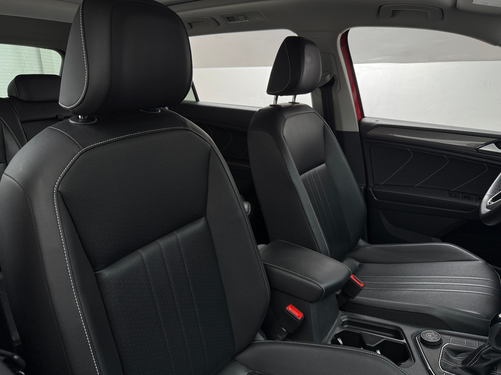 Thumbnail: 2022 Volkswagen Tiguan - 2