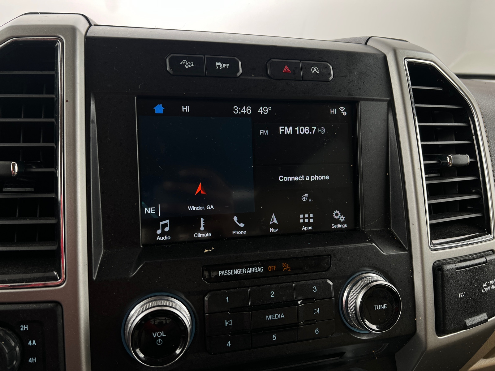 Thumbnail: 2018 Ford Econoline - 3