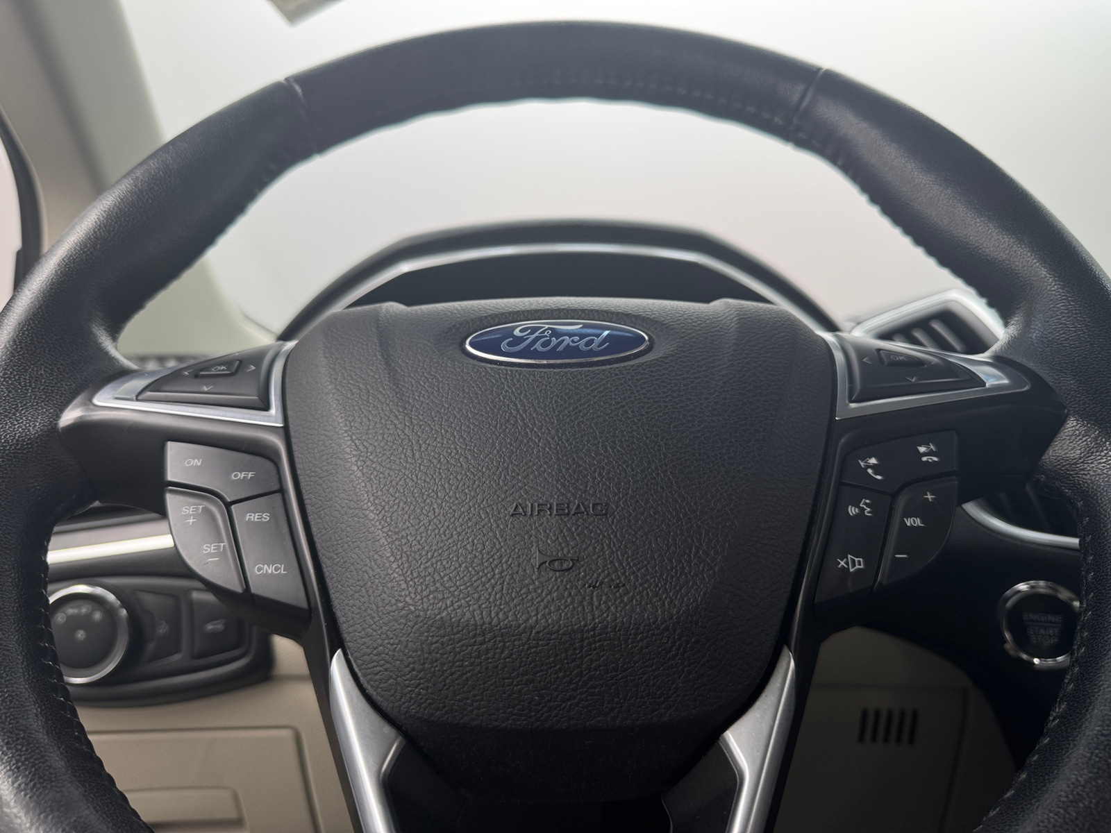 Thumbnail: 2016 Ford Edge - 4